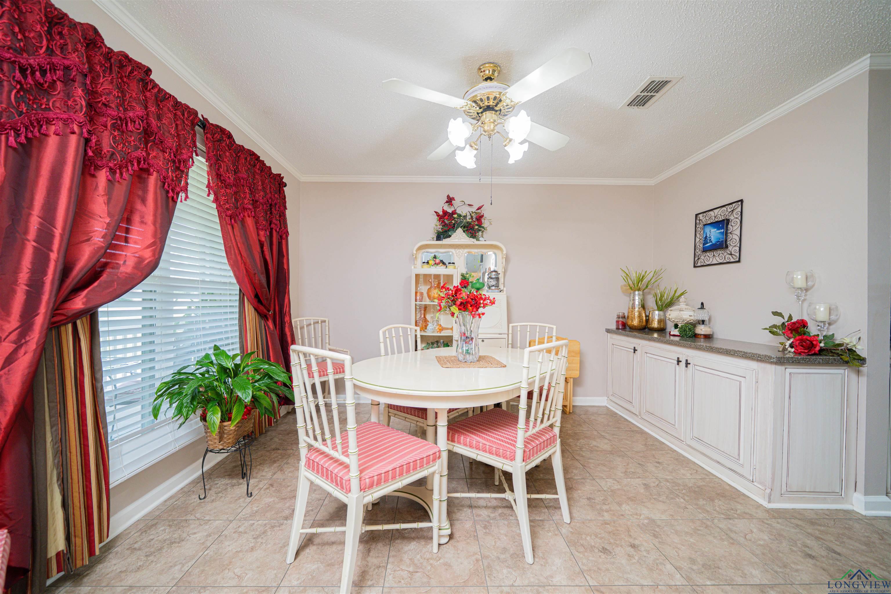 204 Rusty Lane, Gladewater, Texas image 4