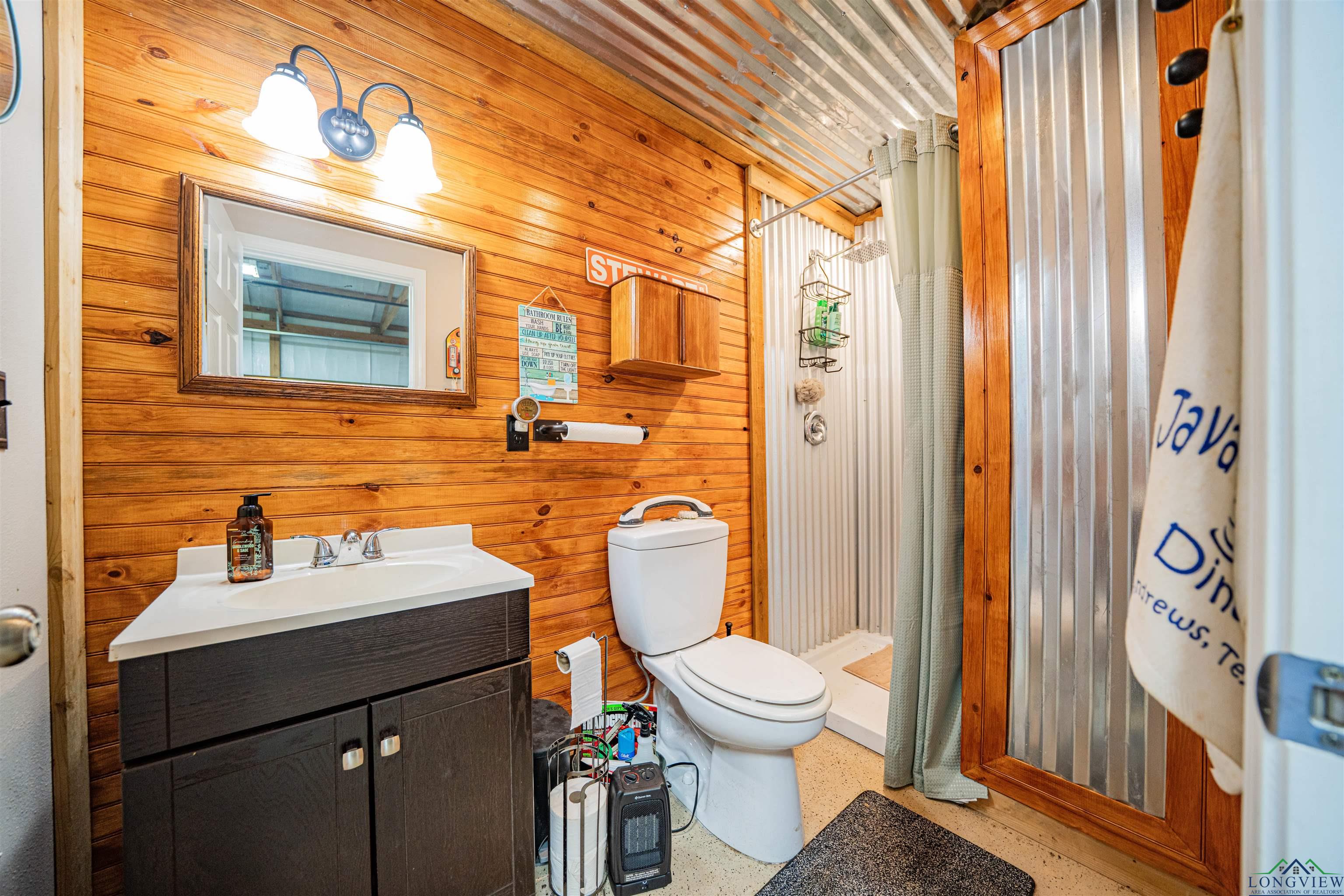 204 Rusty Lane, Gladewater, Texas image 33