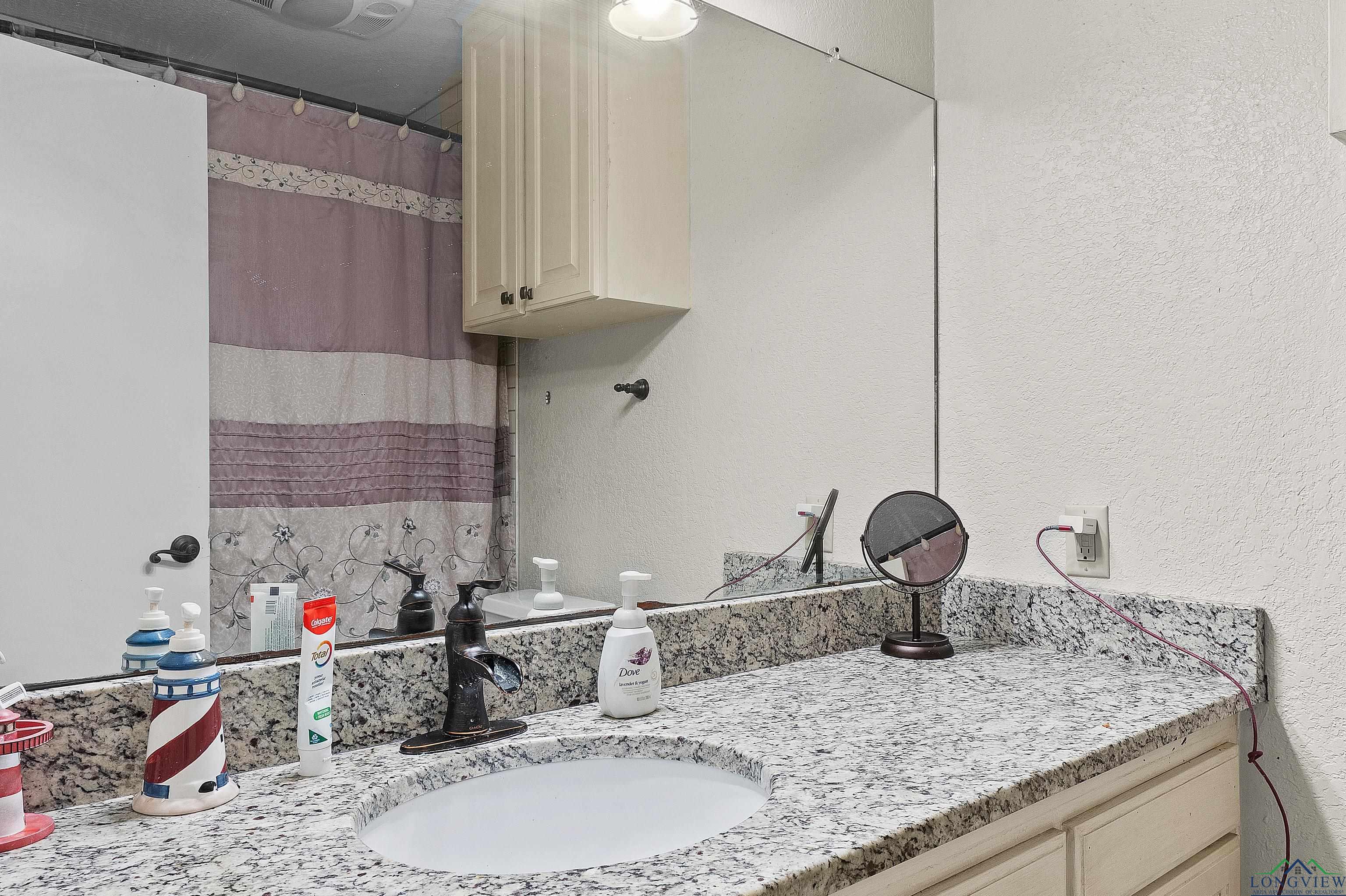 307 Holt St, Carthage, Texas image 16