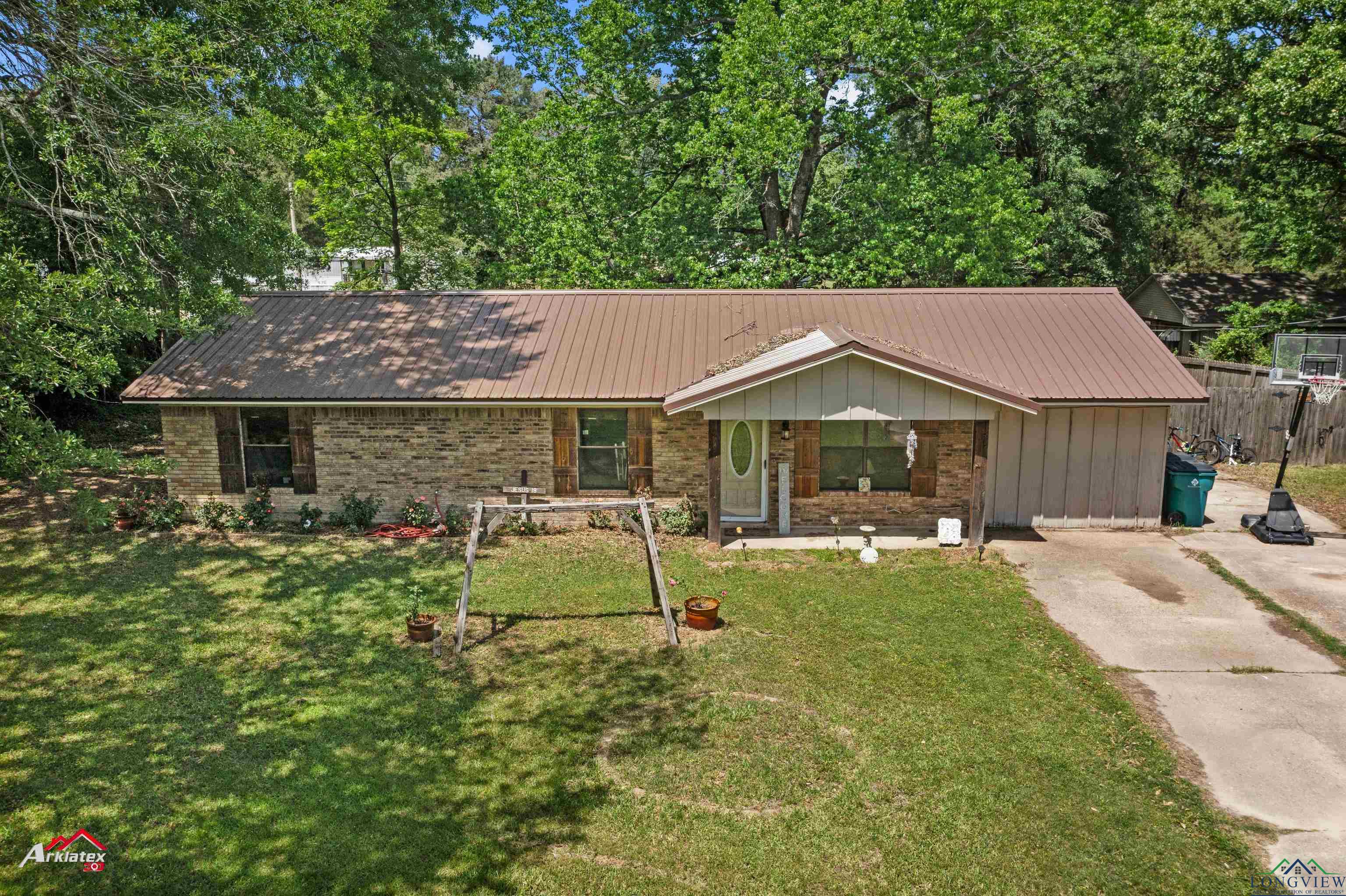 307 Holt St, Carthage, Texas image 22