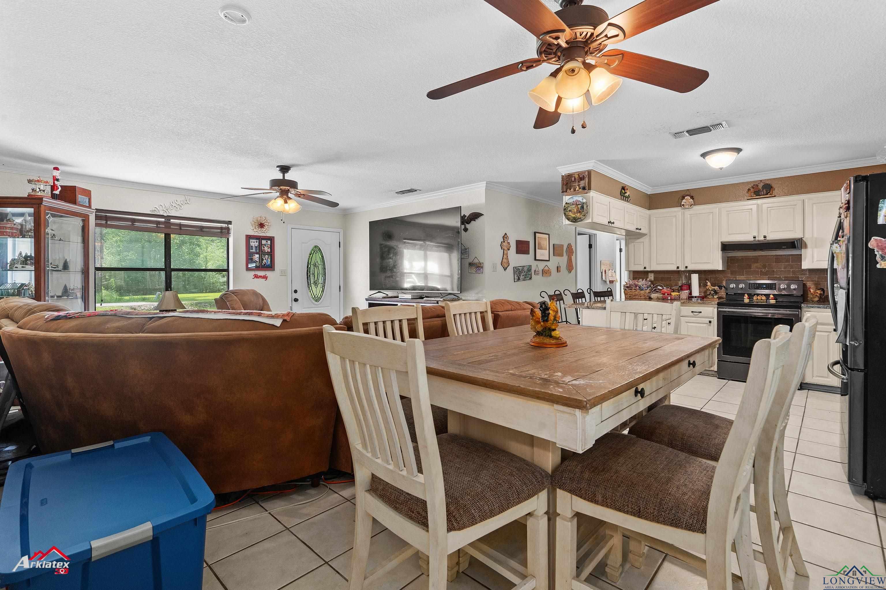 307 Holt St, Carthage, Texas image 15