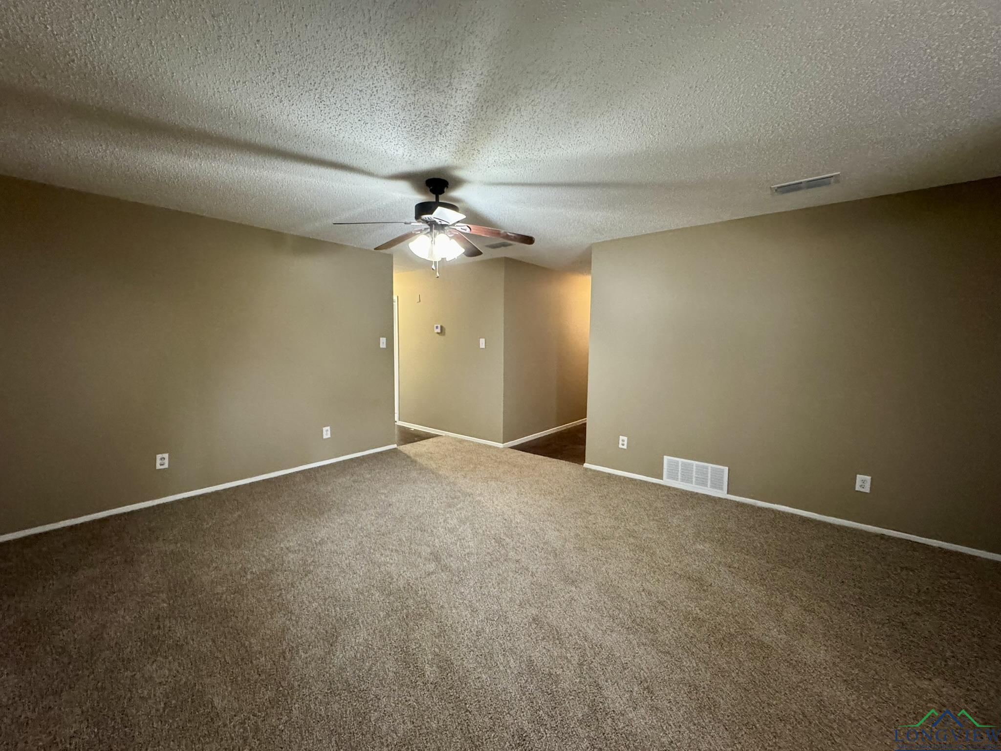 102 Lewan Cir, Longview, Texas image 4