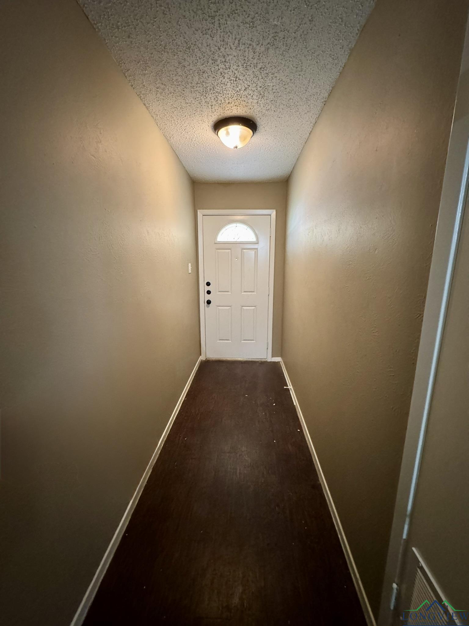 102 Lewan Cir, Longview, Texas image 2