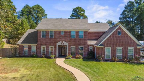 A home in Gladewater