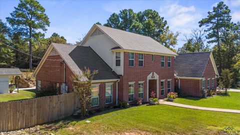 A home in Gladewater