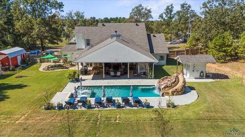 A home in Gladewater