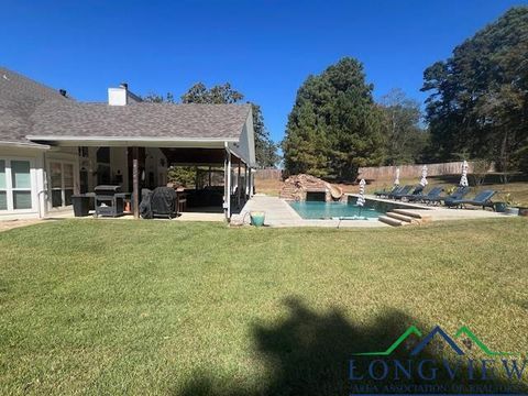 A home in Gladewater