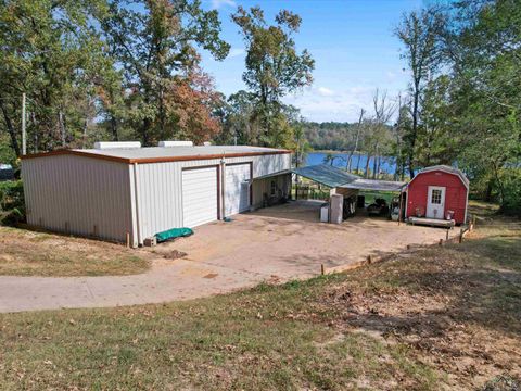 A home in Gladewater