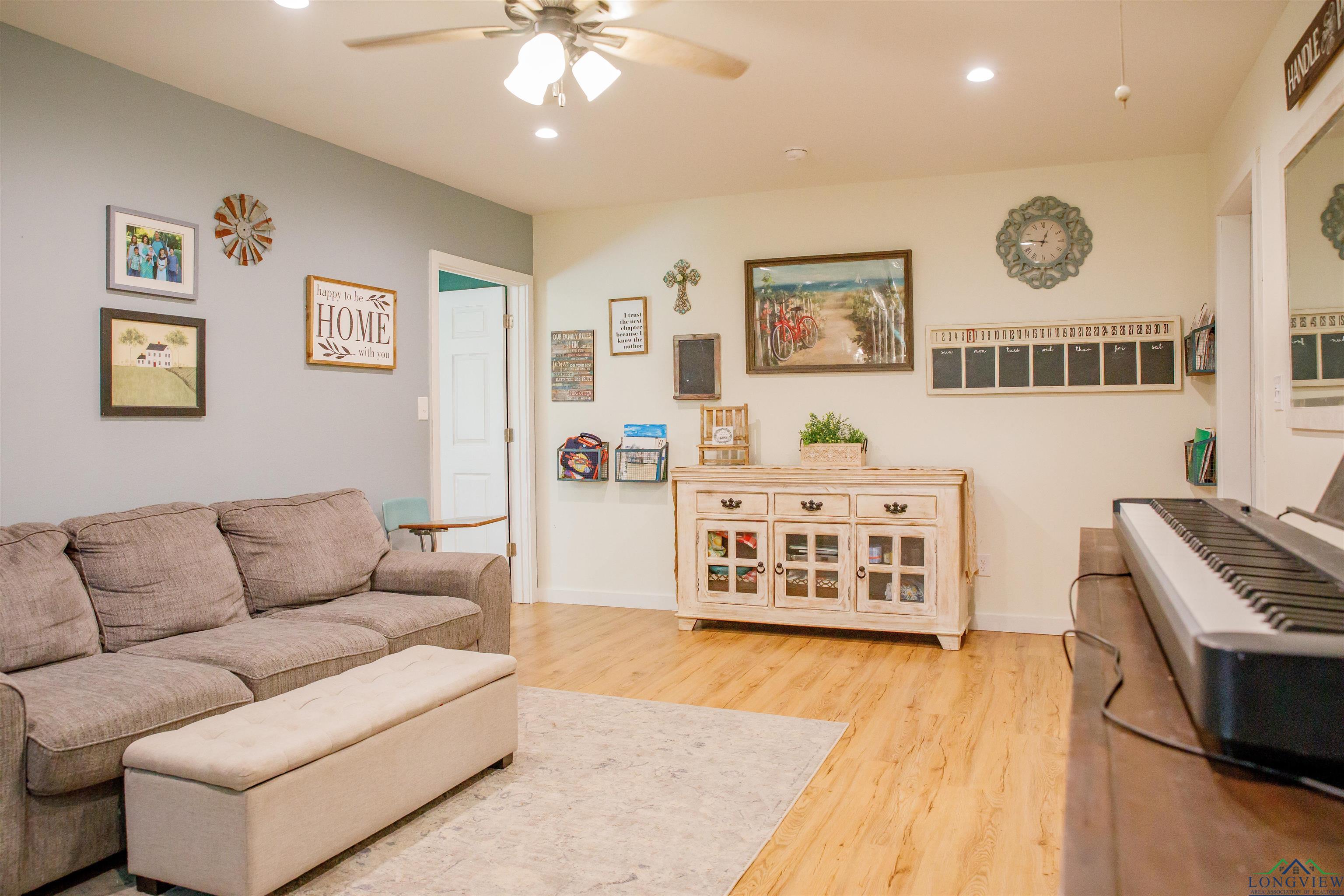 23688 County Rd 448, Lindale, Texas image 25
