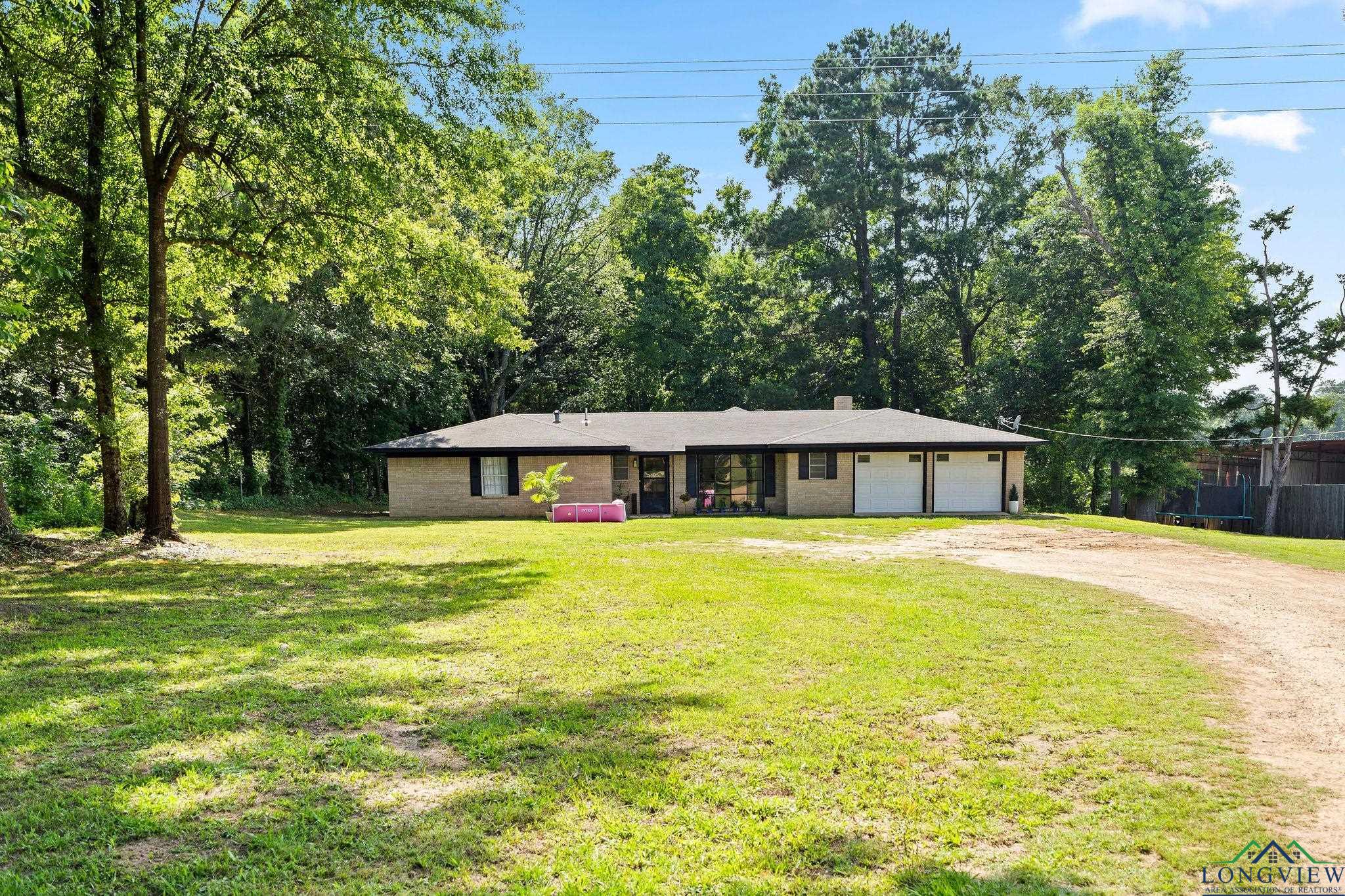2585 N Fm 250, Hughes Springs, Texas image 1