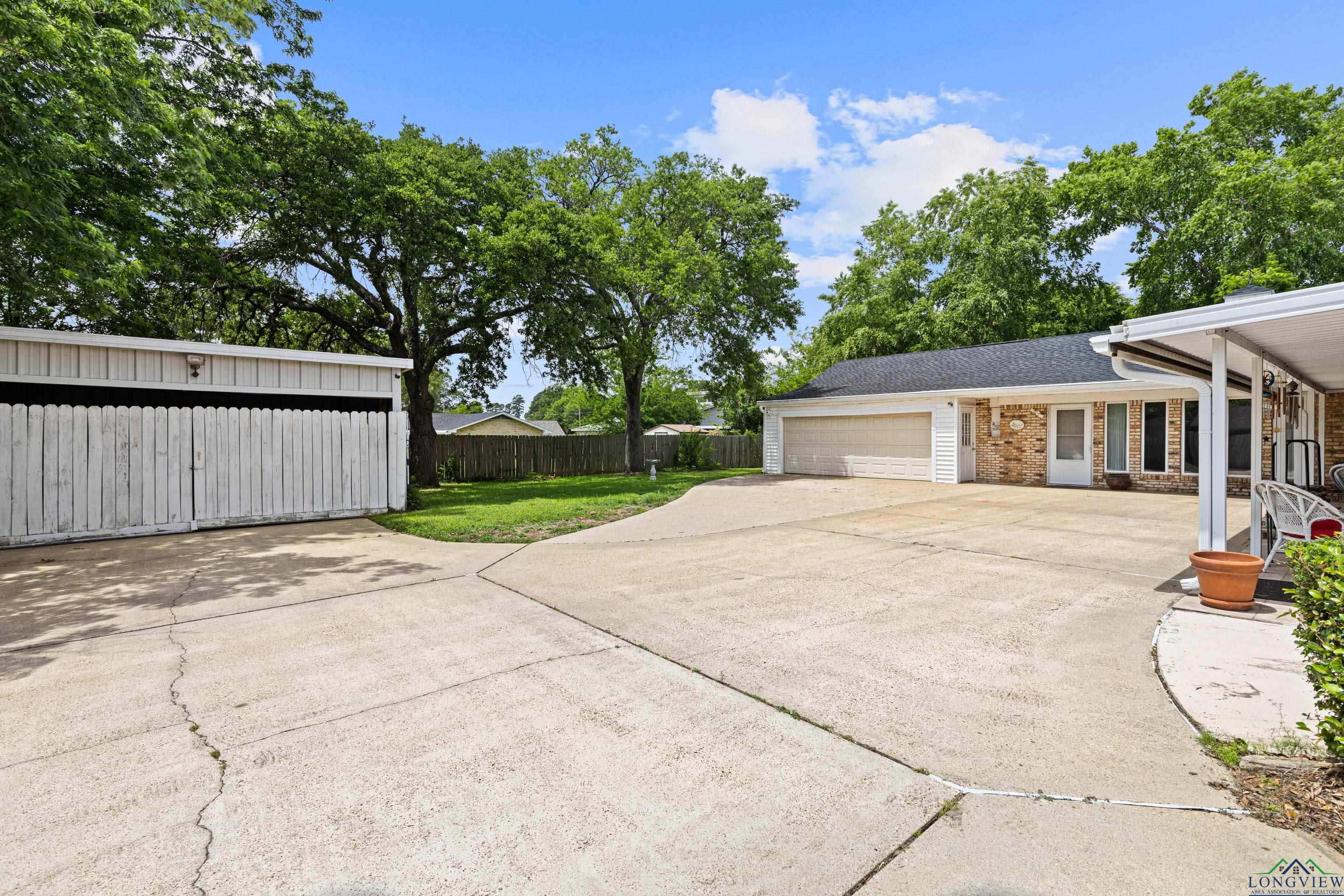 1901 Livingston St, Longview, Texas image 38