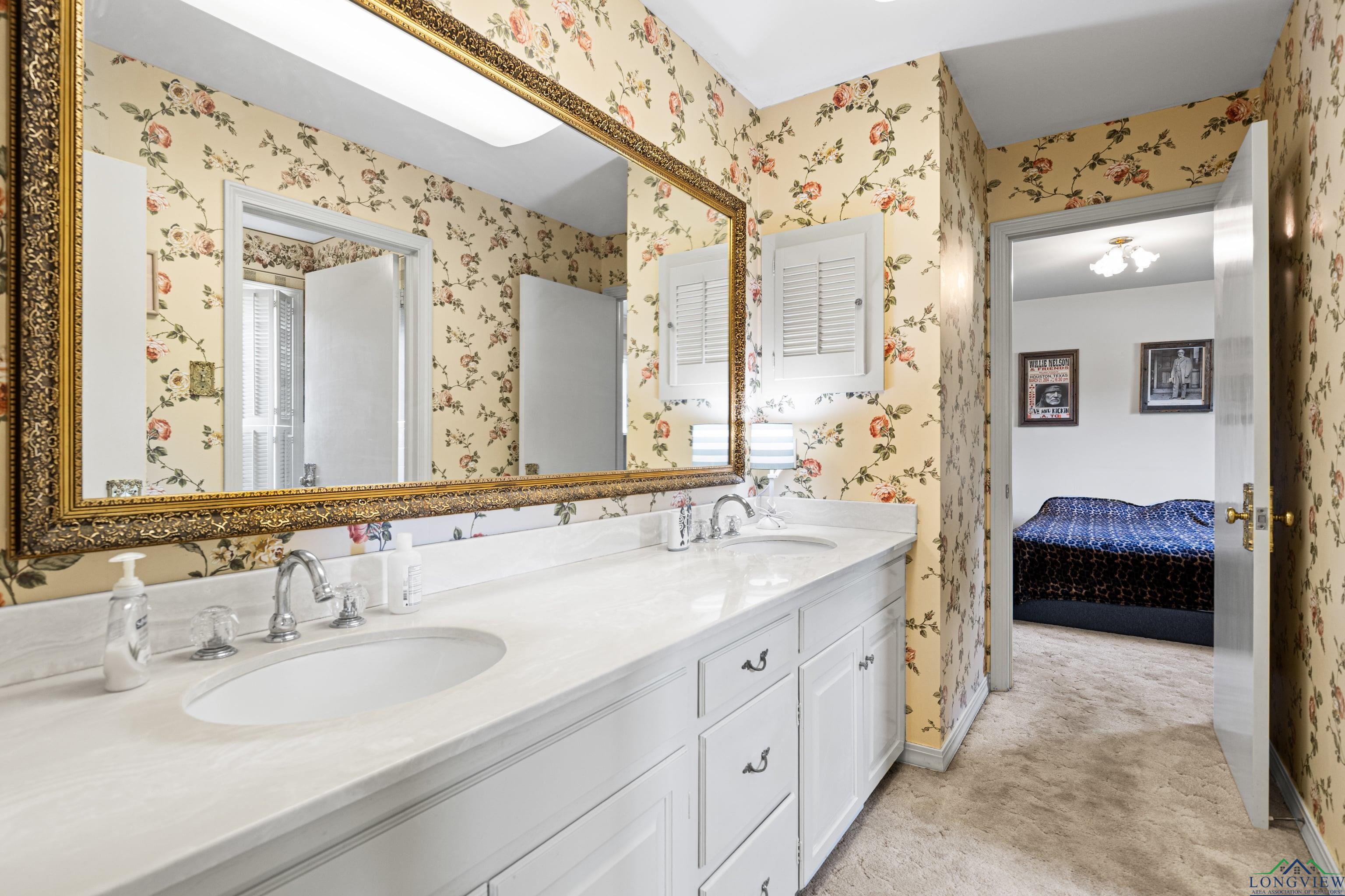 1901 Livingston St, Longview, Texas image 32