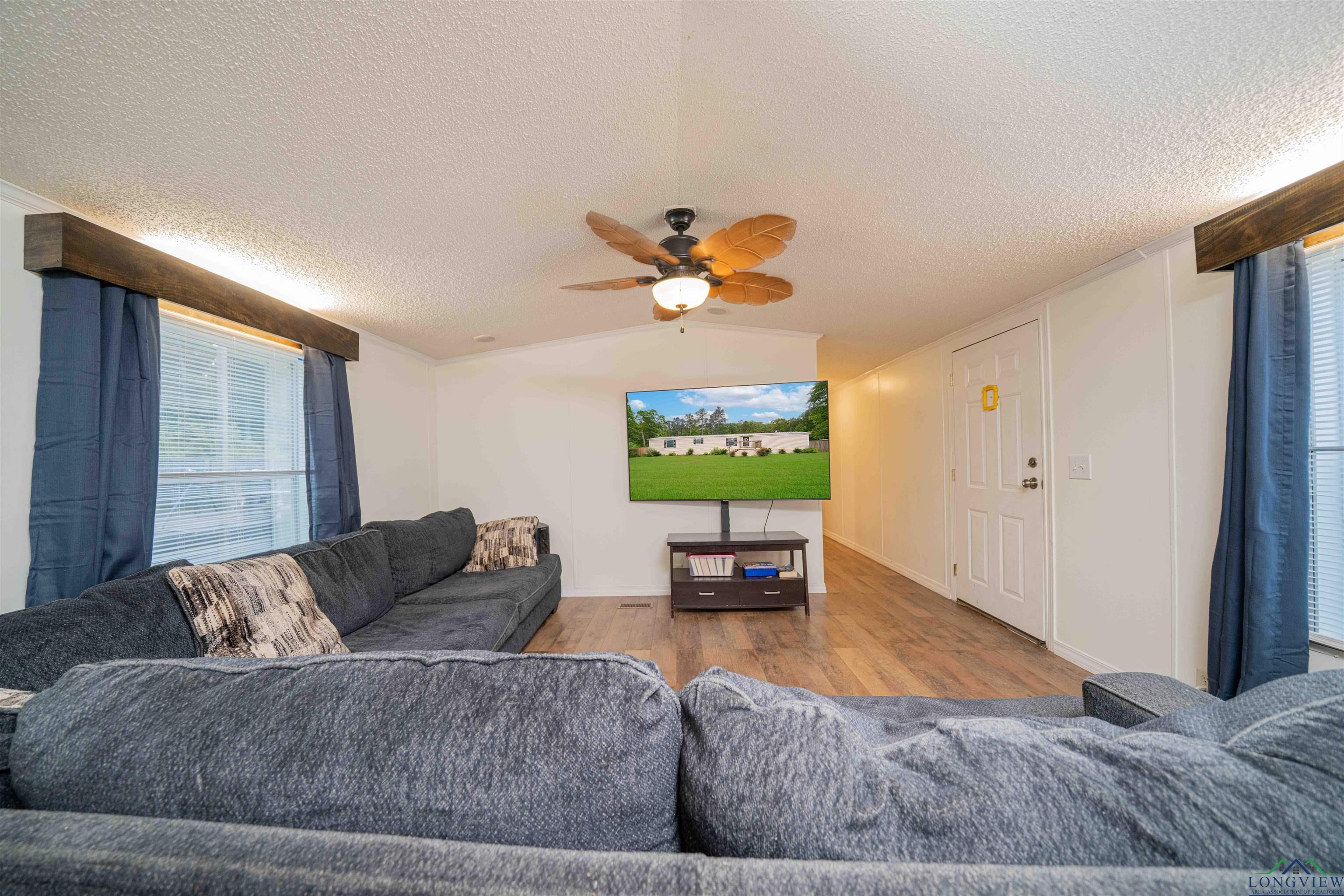 370 Cross Creek Road, Longview, Texas image 4