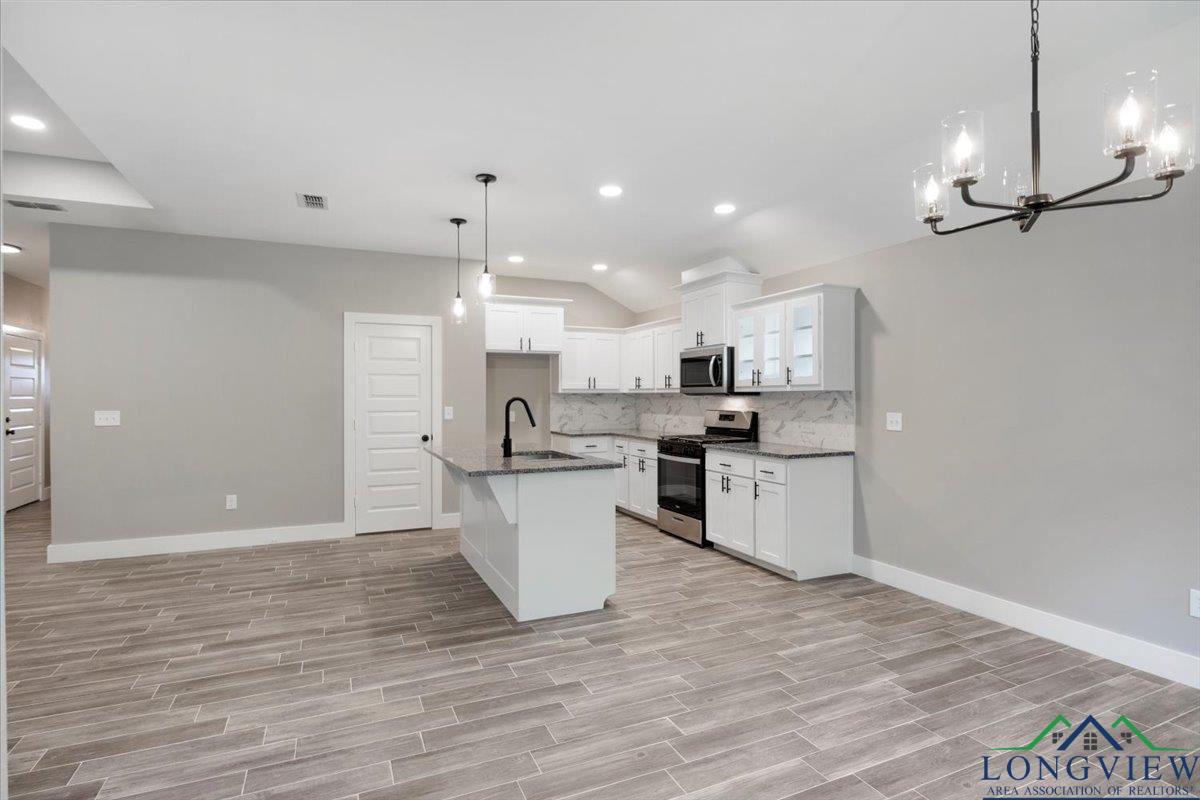 16226 Crossing Circle, Lindale, Texas image 28