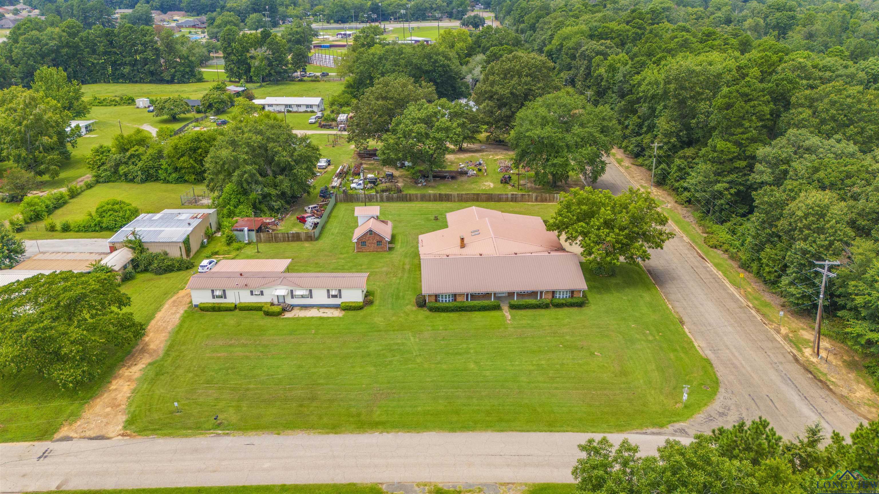 301 & 303 Person Rd, White Oak, Texas image 43