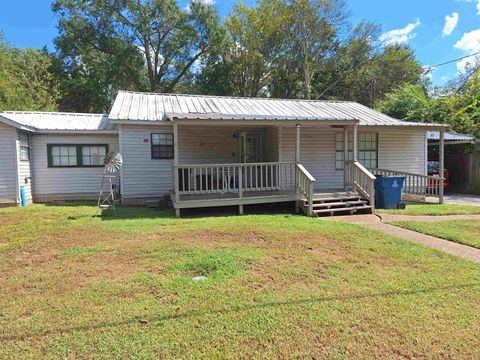 Homes For Sale - 1002 N Street St<br/> Gladewater, TX 75647