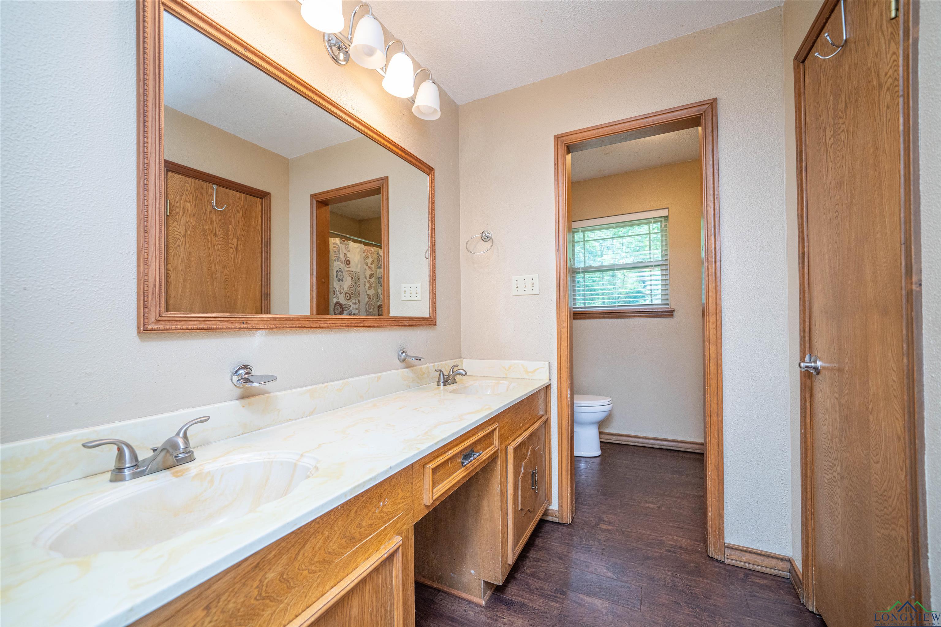 3805 Treetop Ln, Longview, Texas image 28