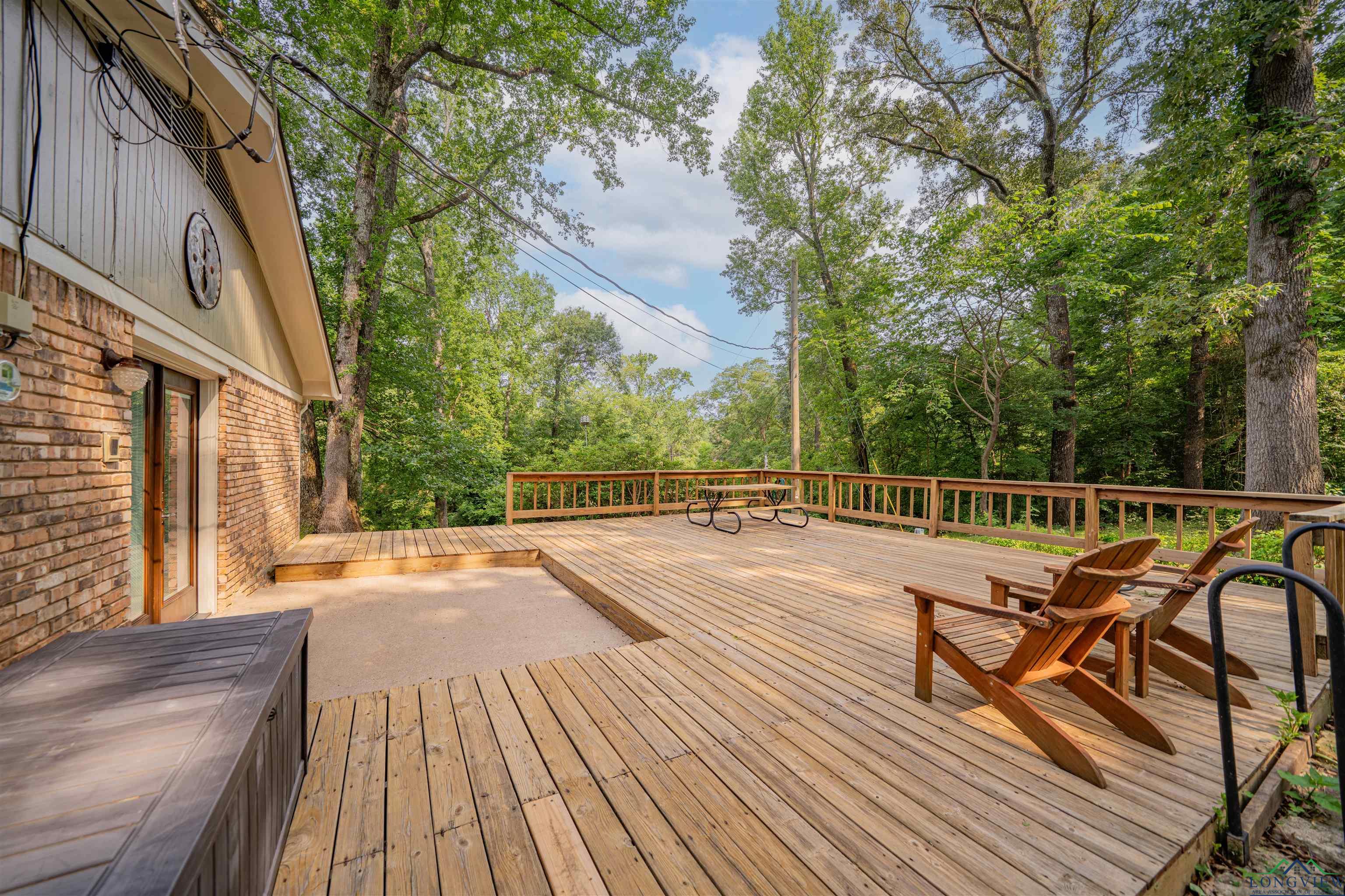 3805 Treetop Ln, Longview, Texas image 38