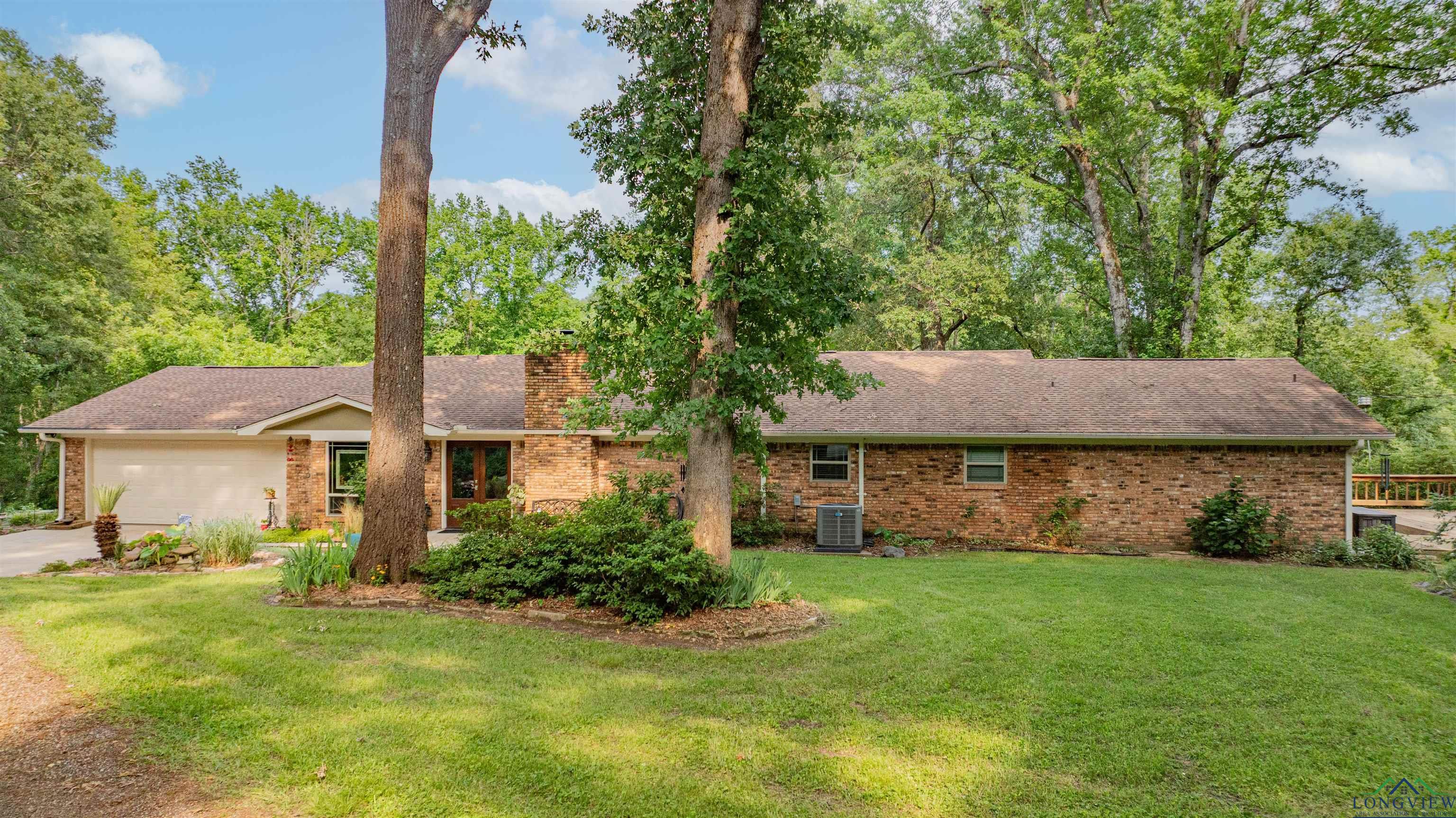 3805 Treetop Ln, Longview, Texas image 1