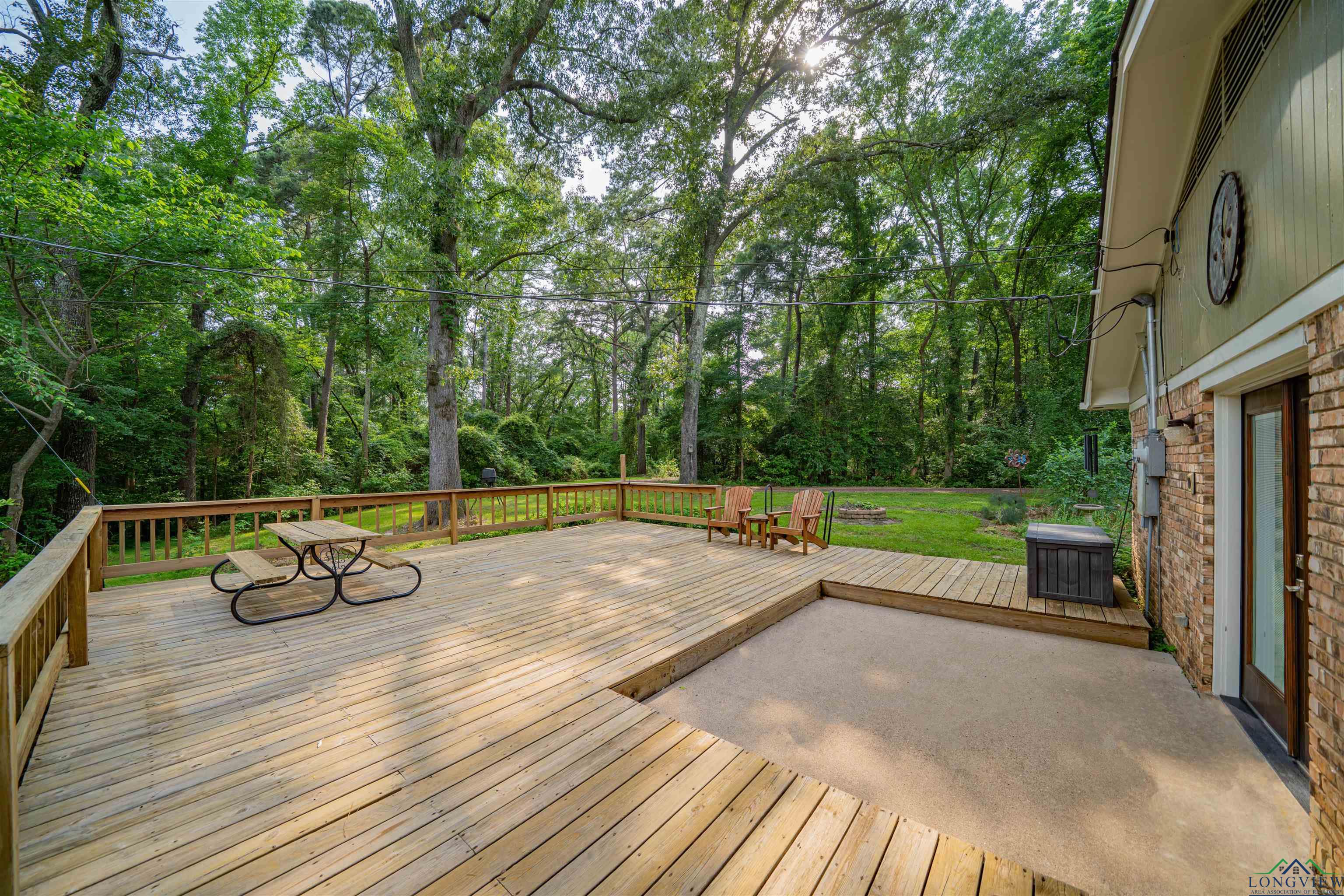 3805 Treetop Ln, Longview, Texas image 39