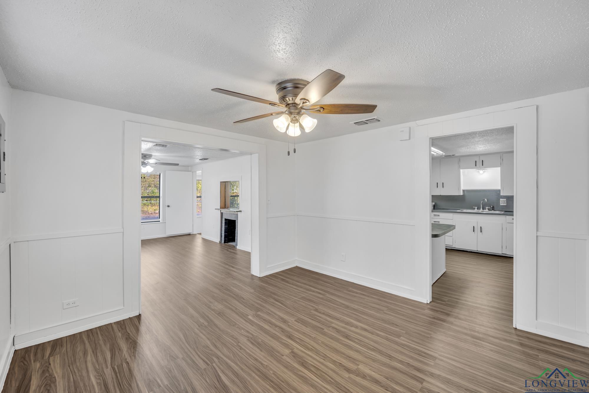1005 N Rodeo Street, Gladewater, Texas image 5
