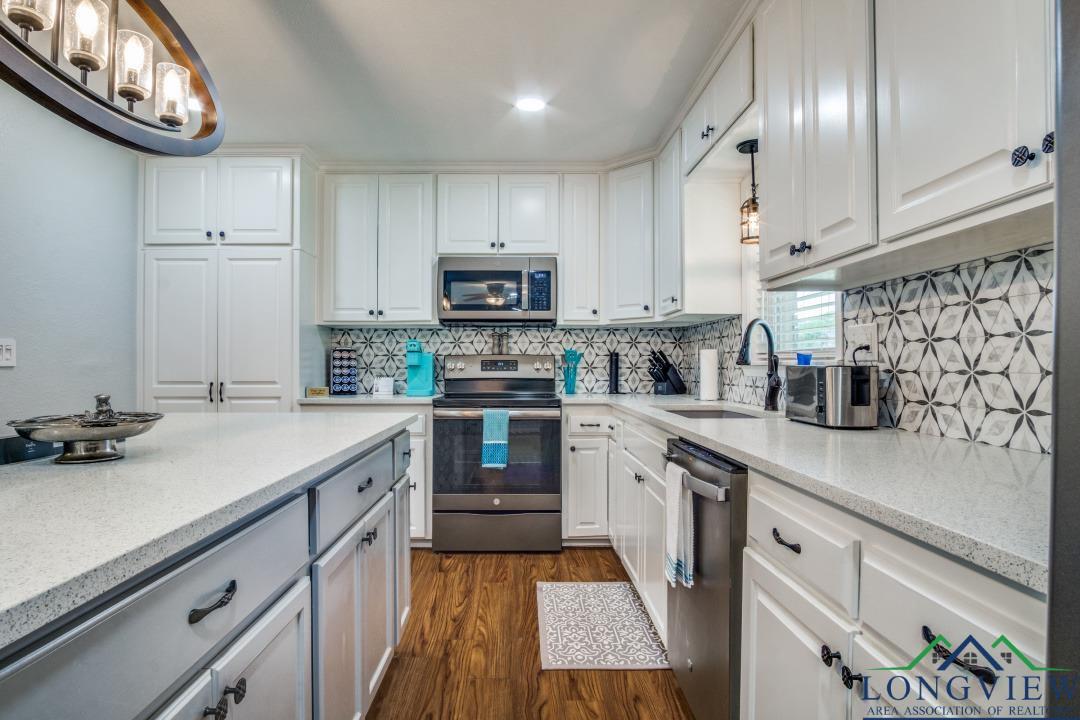 3610 Lakeshore Drive, Weatherford, Texas image 4