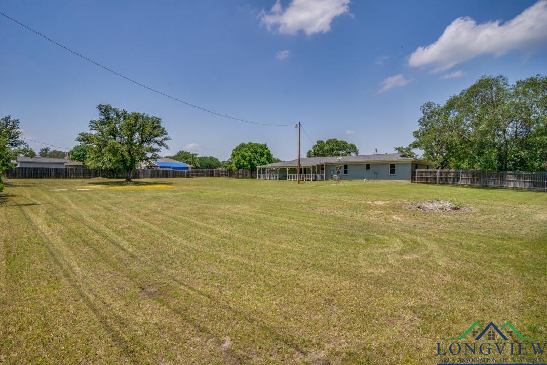 3610 Lakeshore Drive, Weatherford, Texas image 9