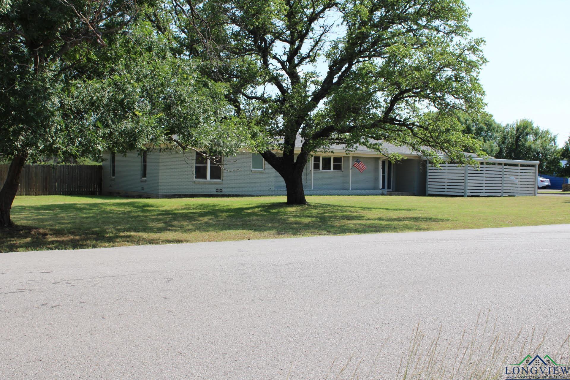 3610 Lakeshore Drive, Weatherford, Texas image 1