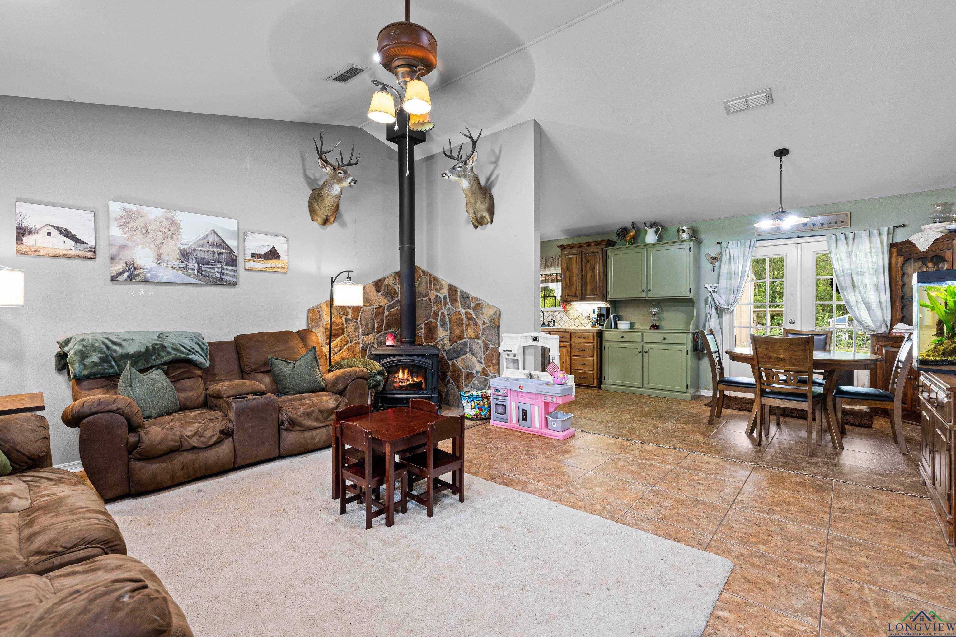 201 Polk Street, Longview, Texas image 2