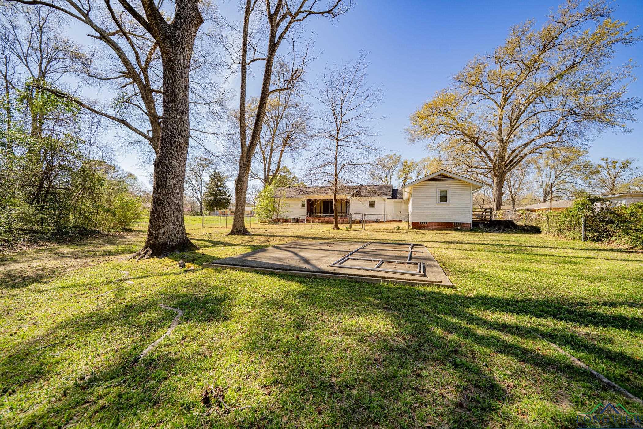 910 Joyce St, Longview, Texas image 21