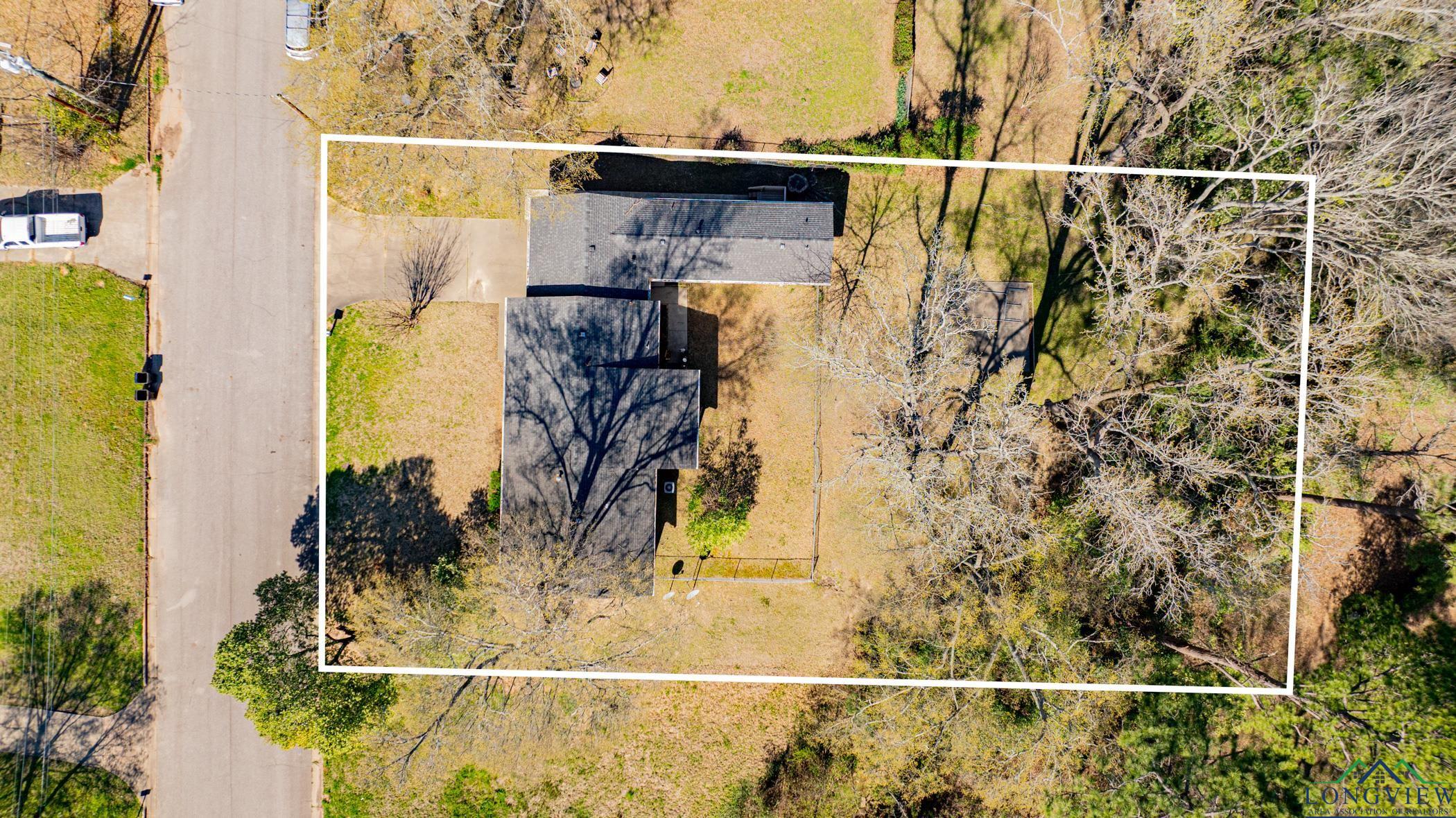 910 Joyce St, Longview, Texas image 27