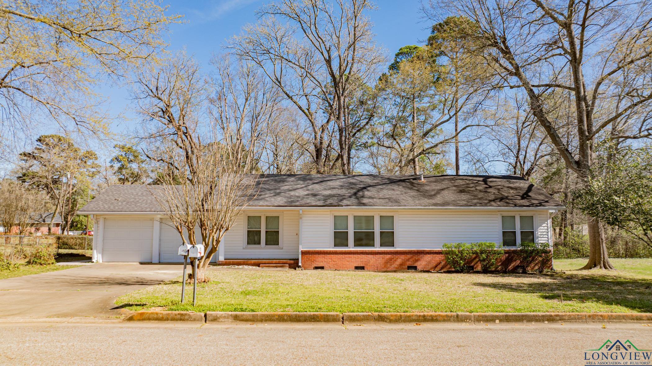 910 Joyce St, Longview, Texas image 29