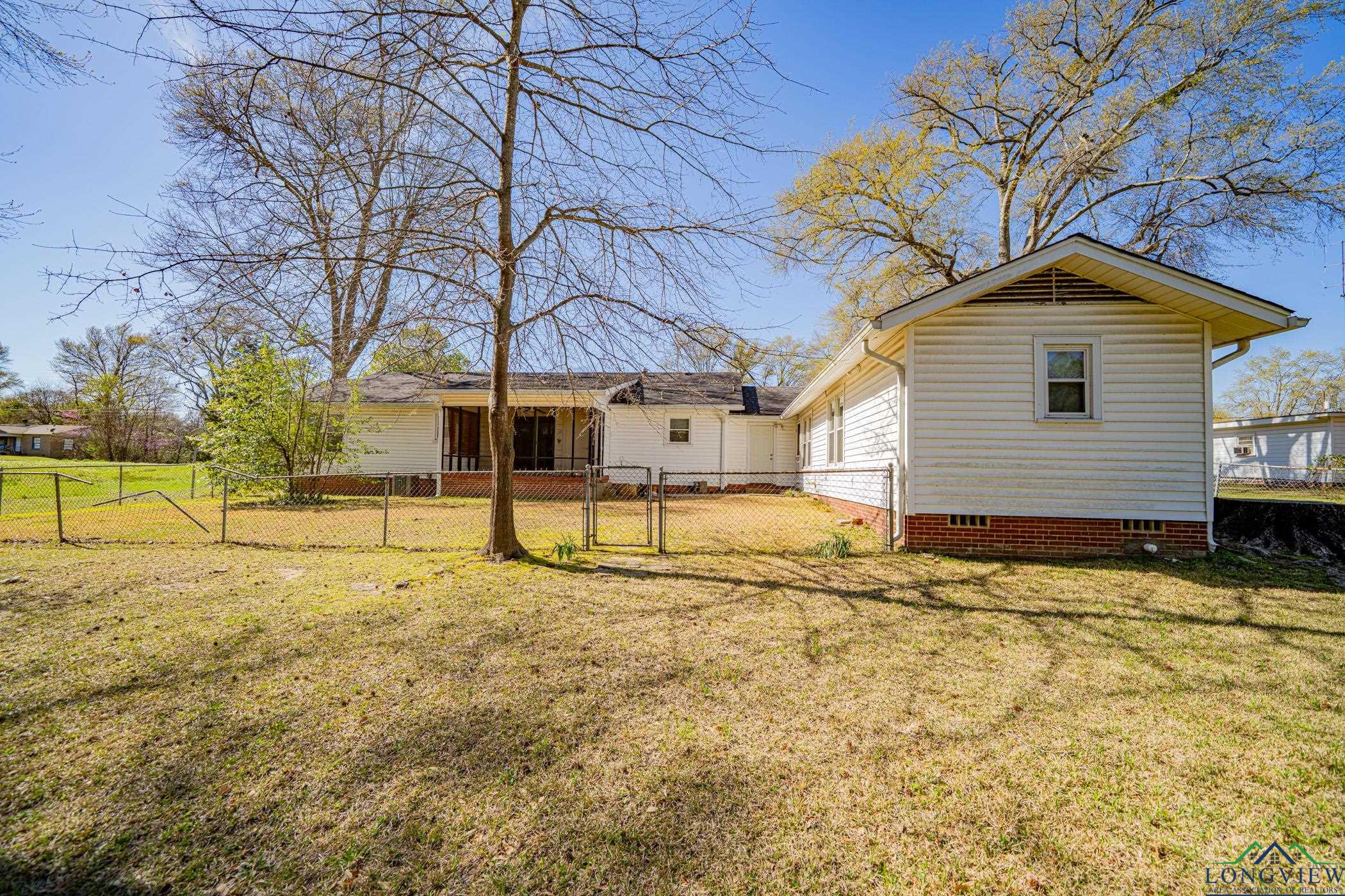 910 Joyce St, Longview, Texas image 20
