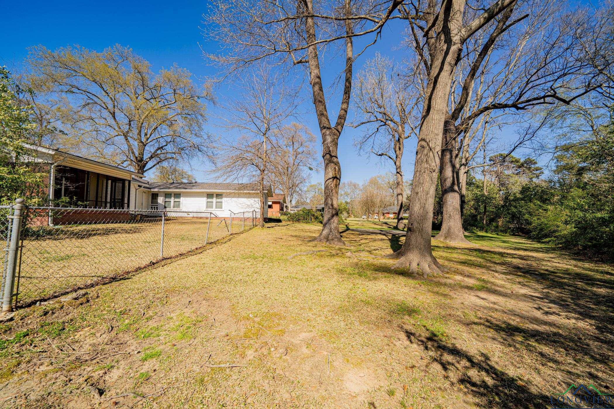 910 Joyce St, Longview, Texas image 23