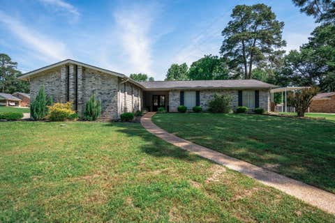 Homes For Sale - 317 E Robinwood Dr<br/> White Oak, TX 75693