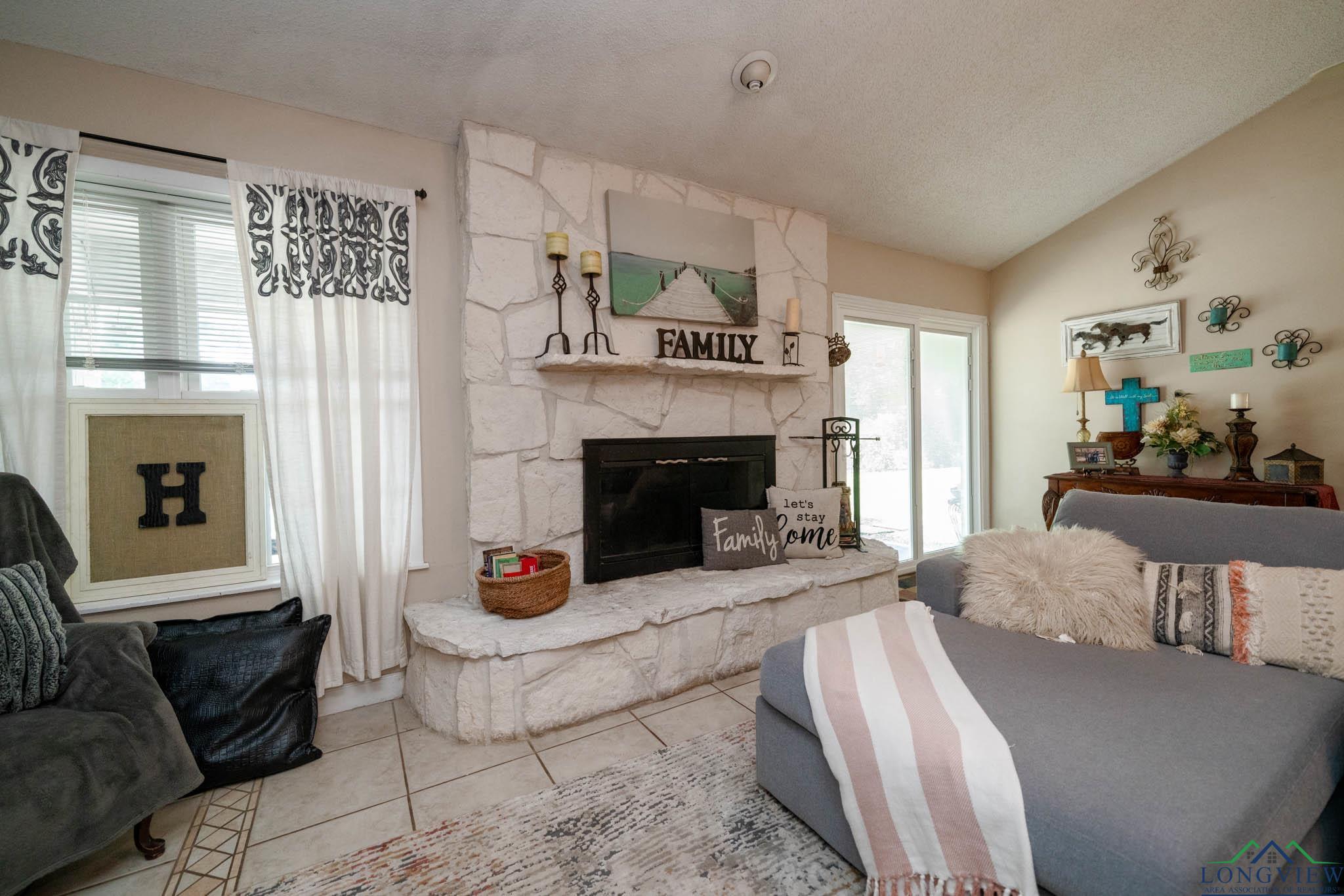 3365 Omie Drive, Longview, Texas image 6
