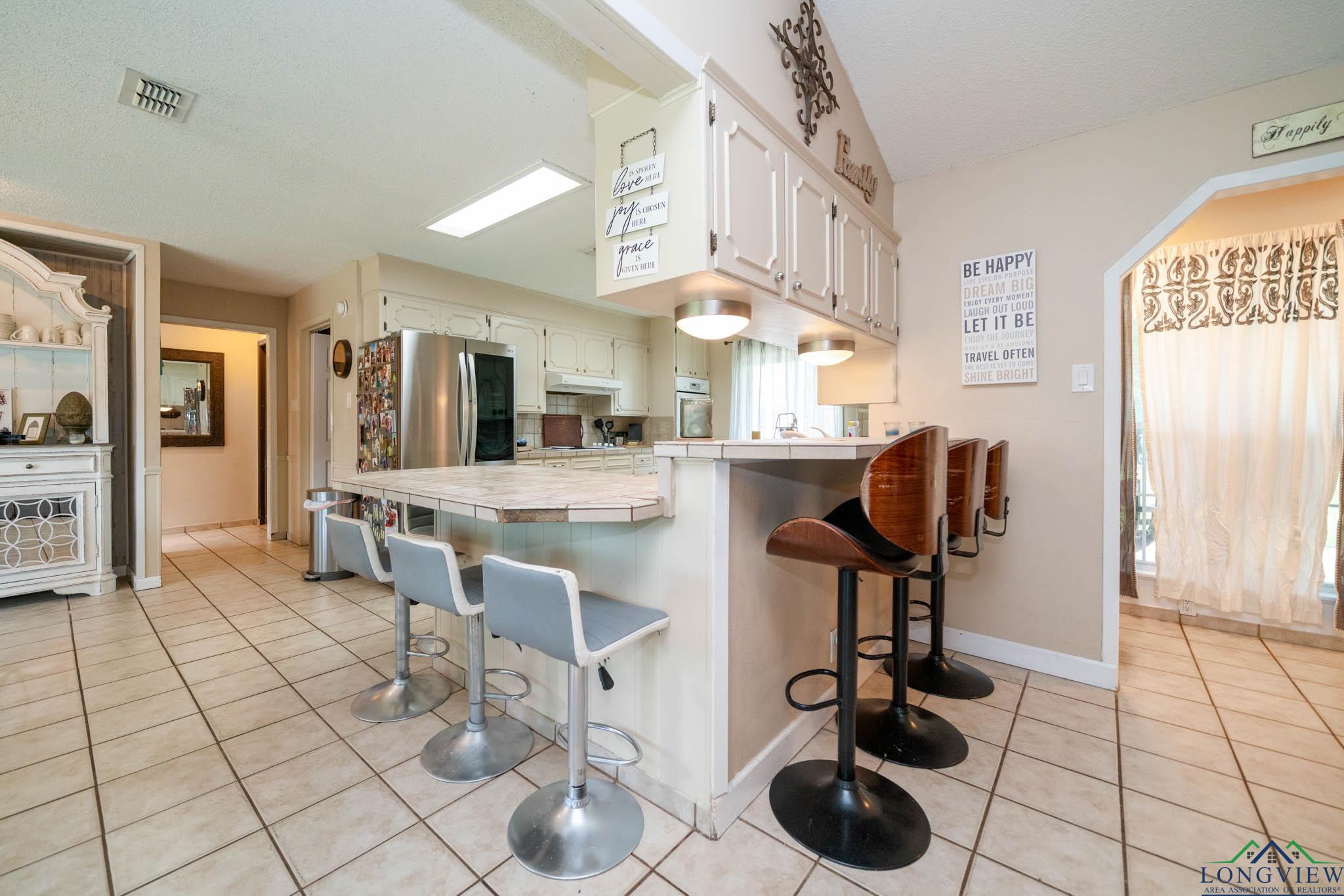 3365 Omie Drive, Longview, Texas image 9