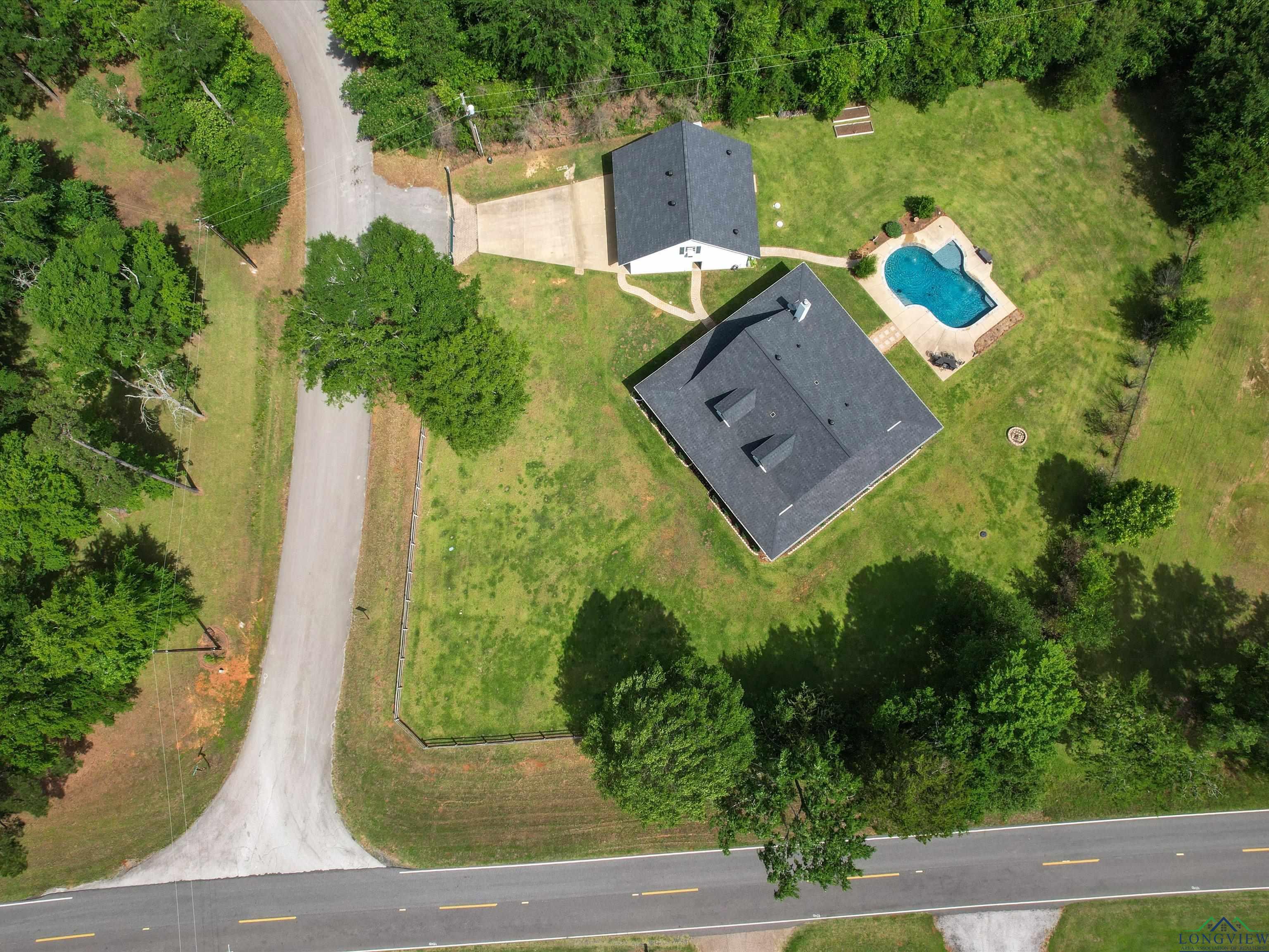 16464 County Line Rd, Gladewater, Texas image 8