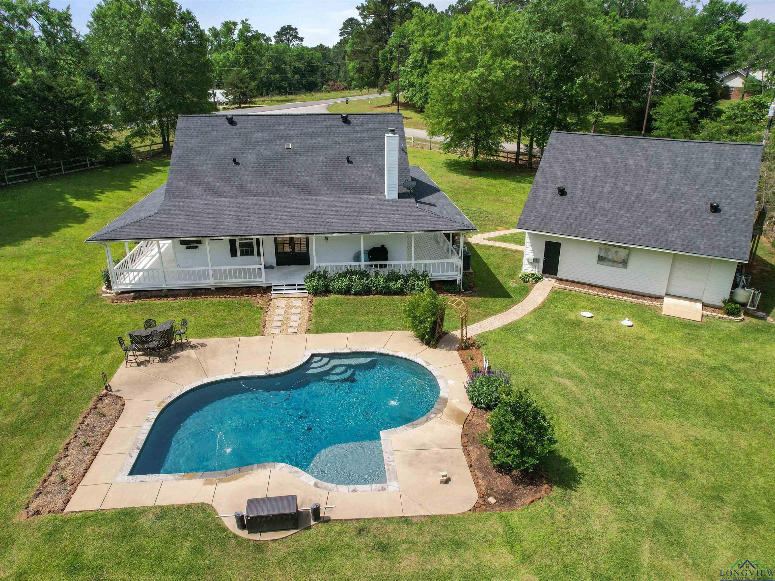 16464 County Line Rd, Gladewater, Texas image 11