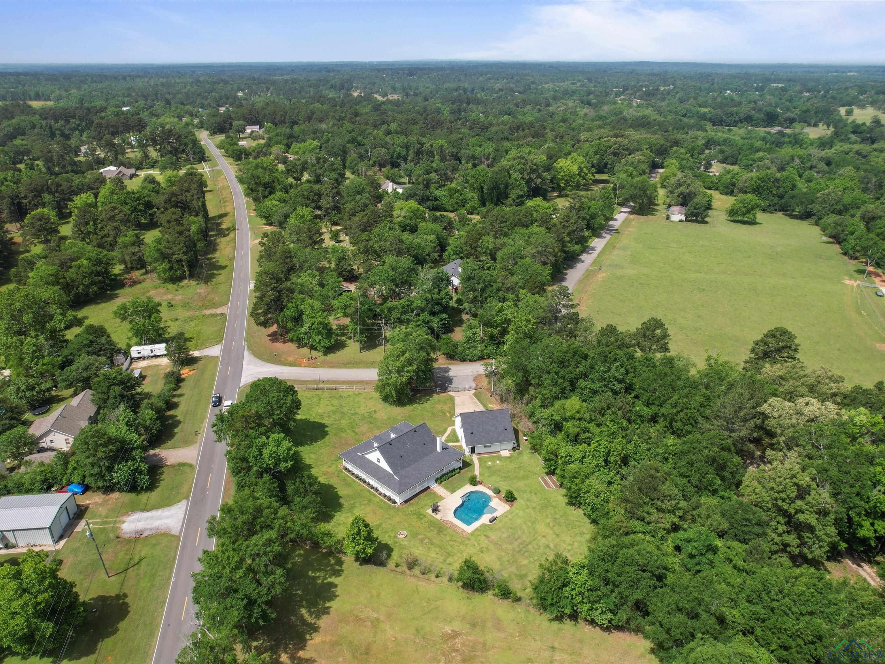 16464 County Line Rd, Gladewater, Texas image 9