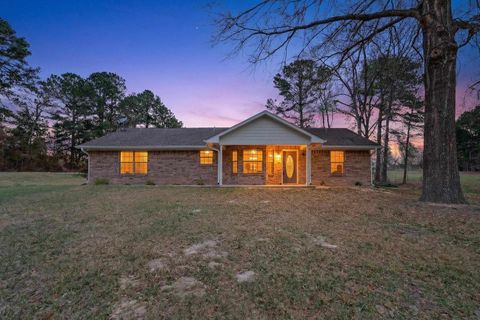 Homes For Sale - 433 English Lane<br/> Gregg County, Longview, TX 75605