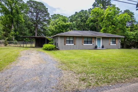 Homes For Sale - 920 Elliott Rd<br/> Texarkana, TX 75501