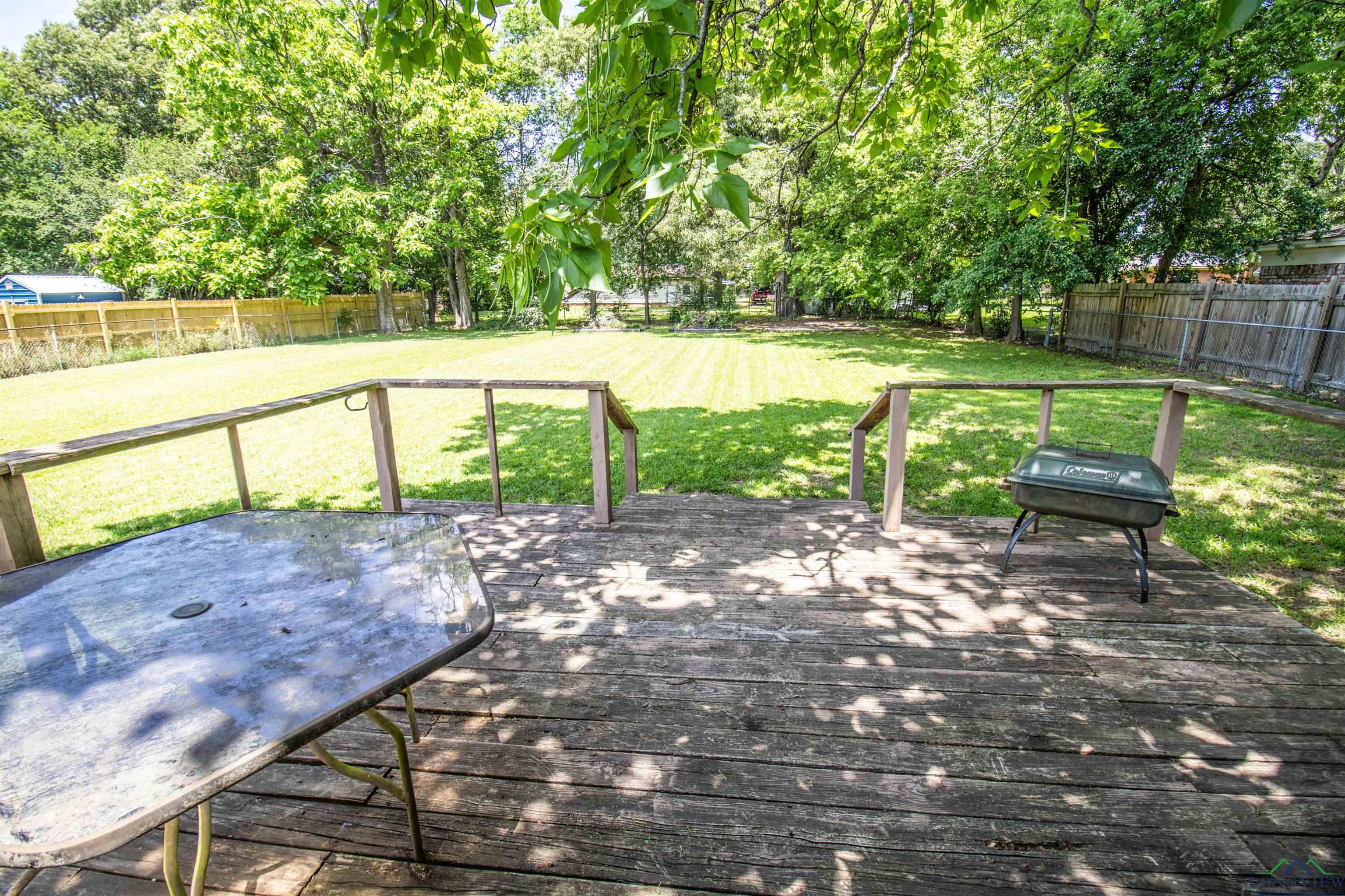 103 W Primrose Lane, Longview, Texas image 22