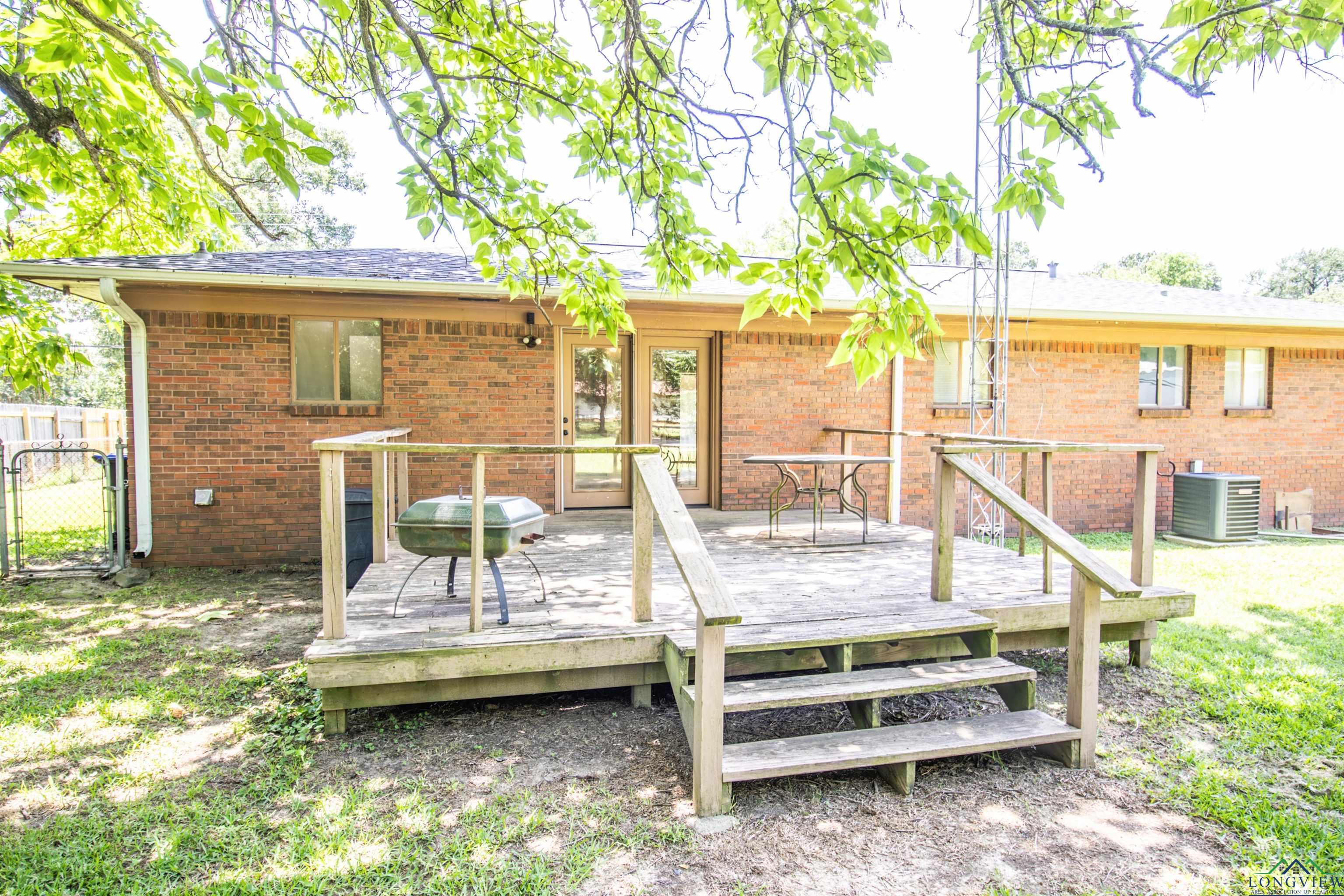 103 W Primrose Lane, Longview, Texas image 21