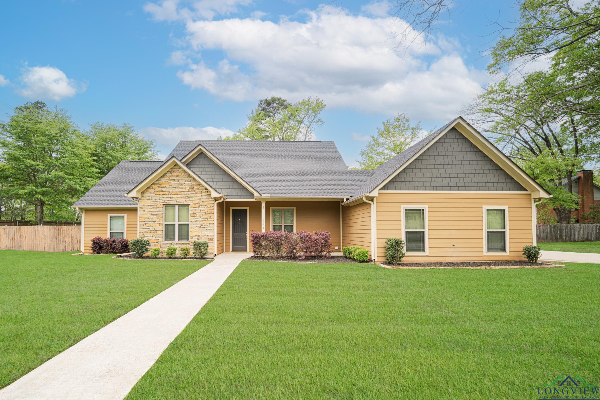 2701 Rosborough Springs Rd, Marshall, Texas image 1