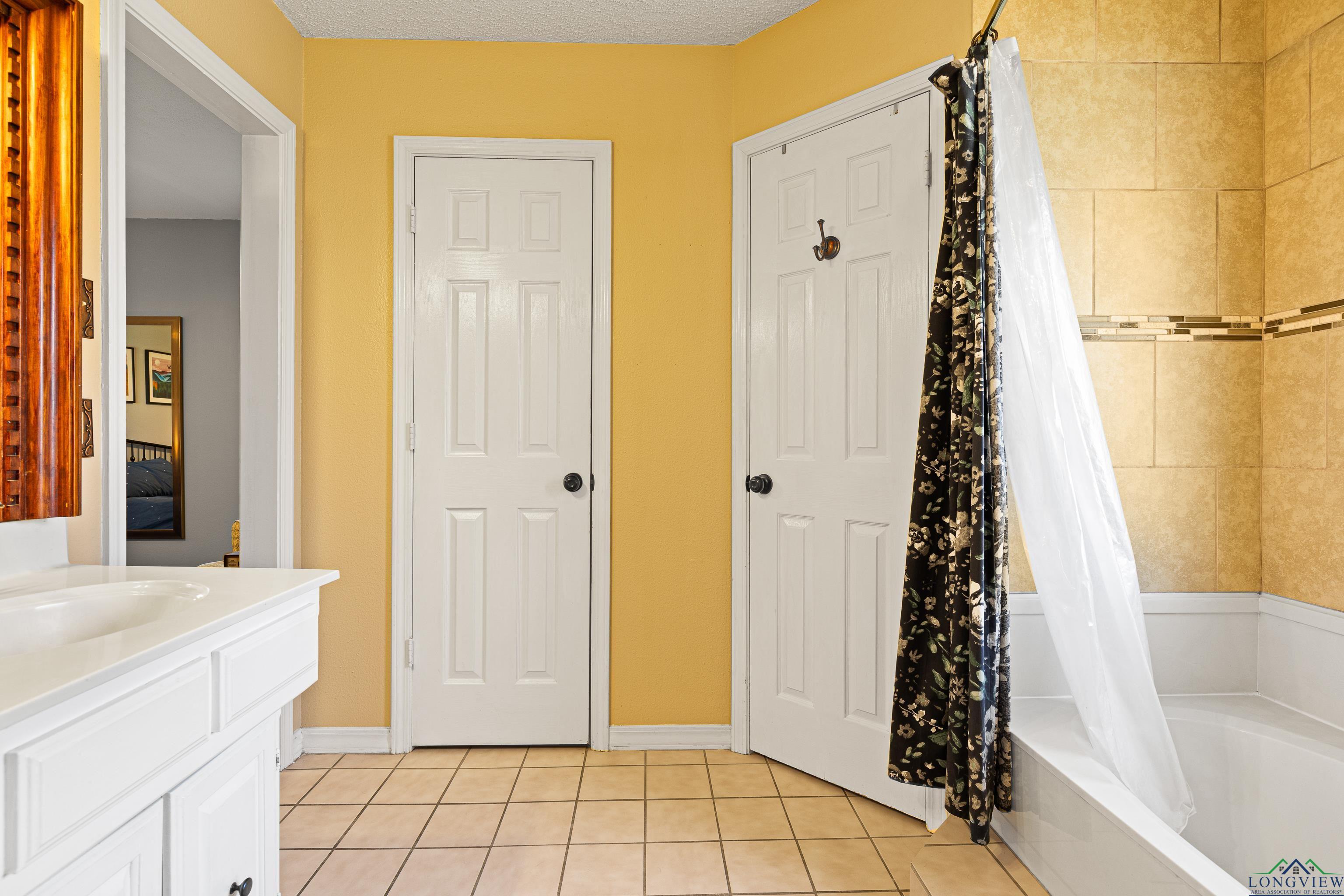 1130 Kensington Ct, Longview, Texas image 33