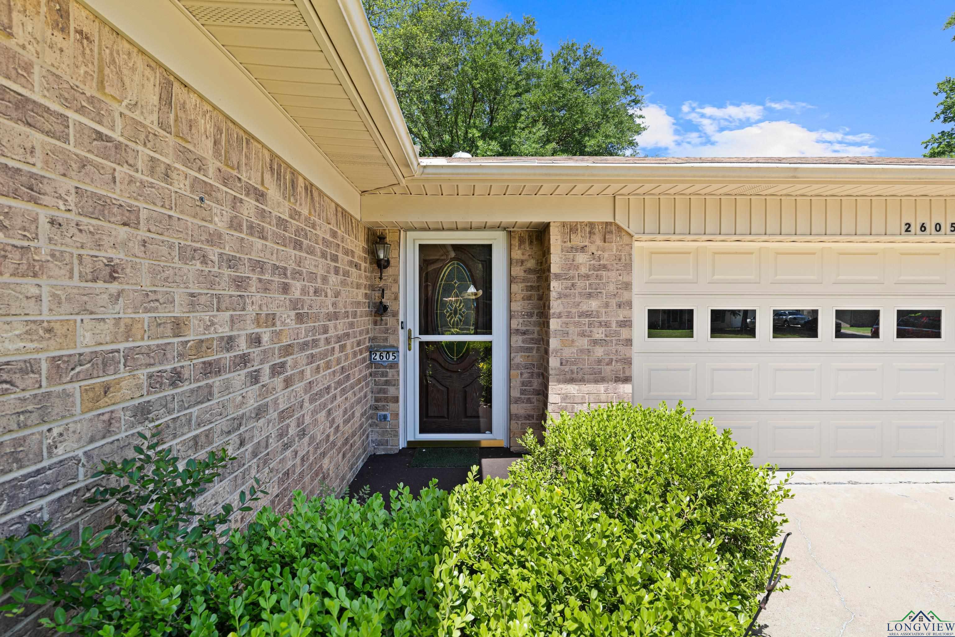 2605 Redbud St, Kilgore, Texas image 3