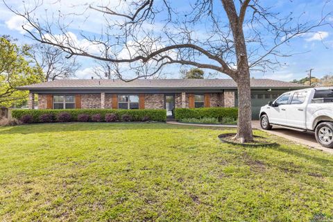 A home in Gladewater