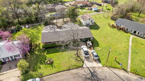 A home in Gladewater