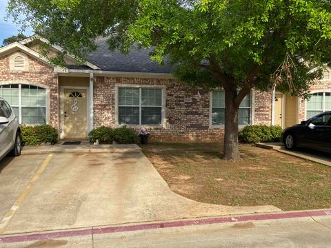 Multifamily For Sale - 1606 Stanley Dr<br/> Longview, TX 75605